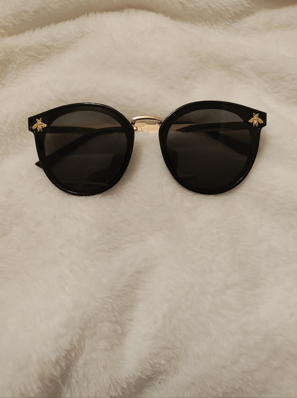 New Black Cat Eye Round Luxury Style Big Sunglasses Gold Bee Accents Classic